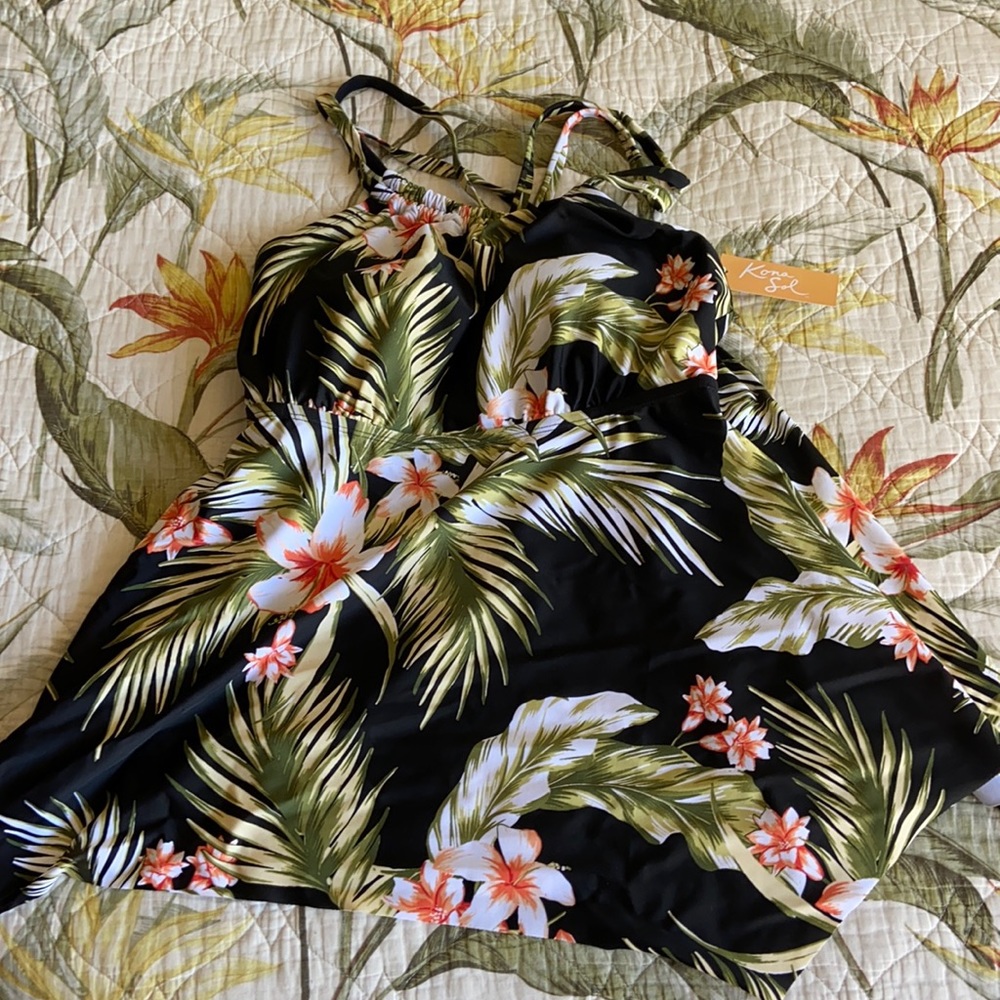 Kona Sol - Tankini Bathing Suit Top NWT